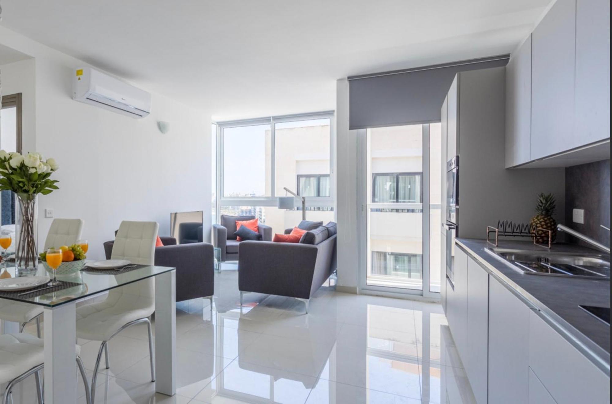 Saint Julian - Lovely Apartment With Terrace - Cityapartmentstay Saint Julian's Bagian luar foto
