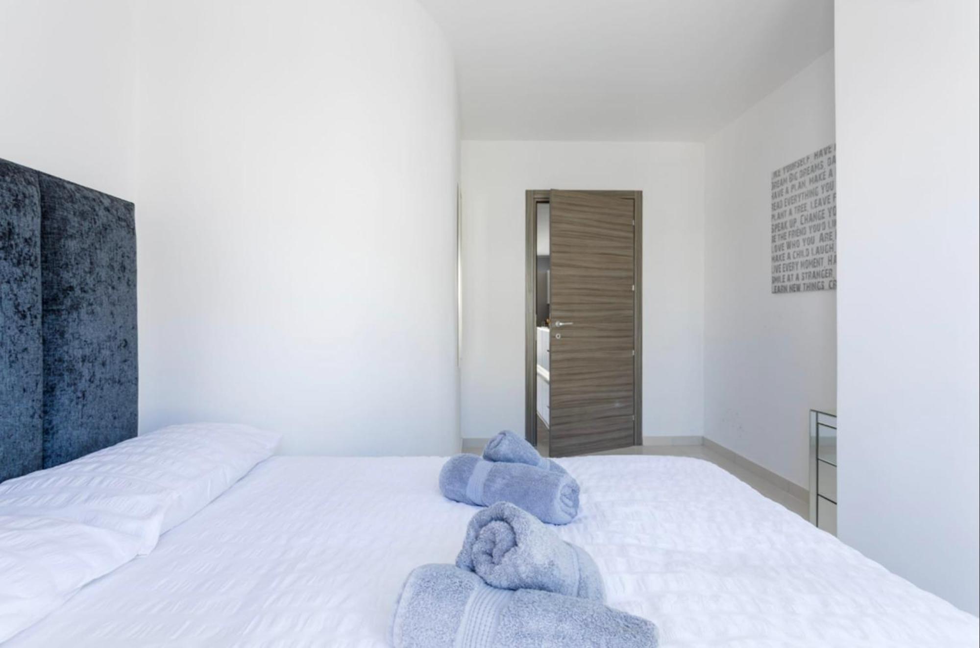 Saint Julian - Lovely Apartment With Terrace - Cityapartmentstay Saint Julian's Bagian luar foto